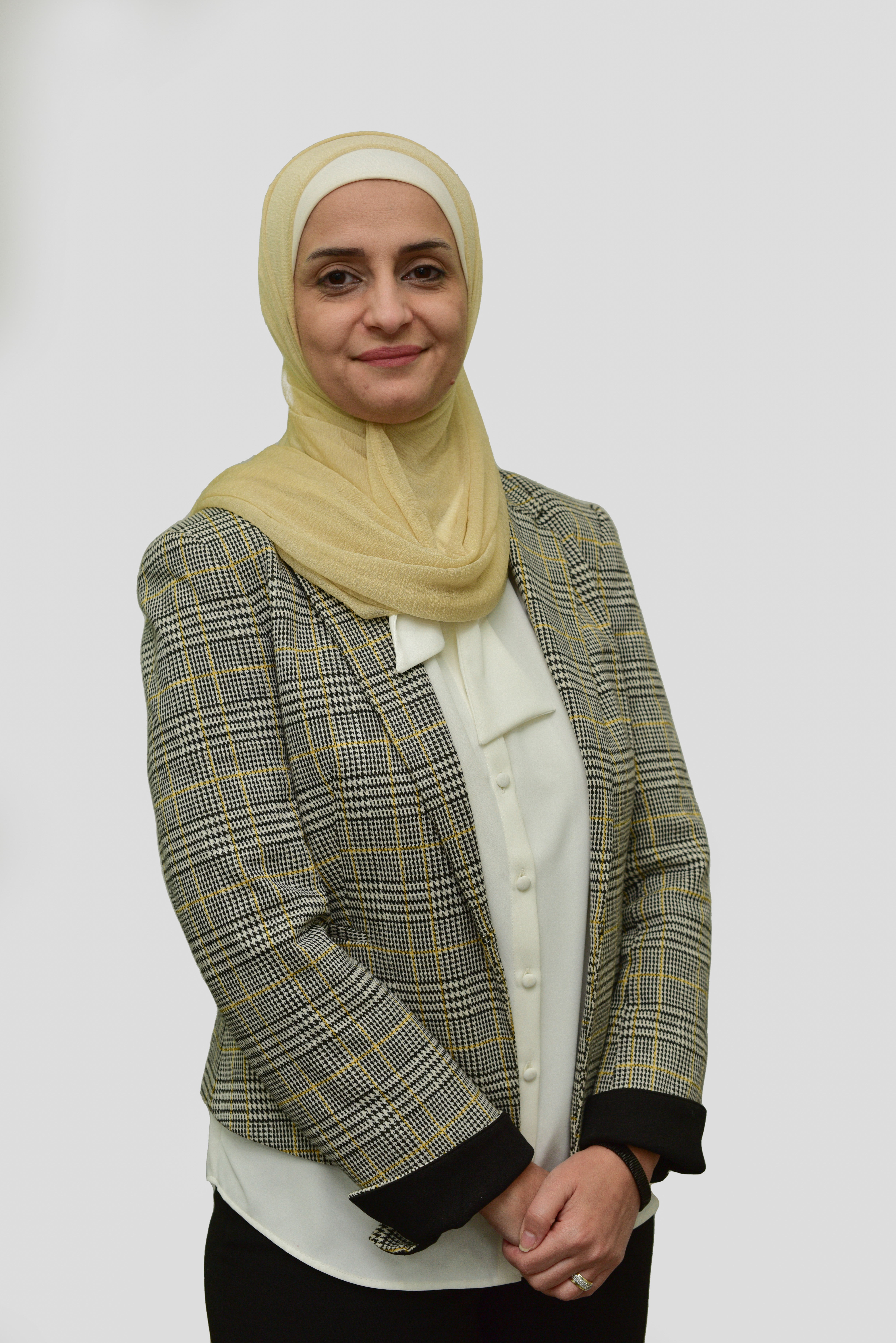 السيدة لما غالب صالح عبدالله 